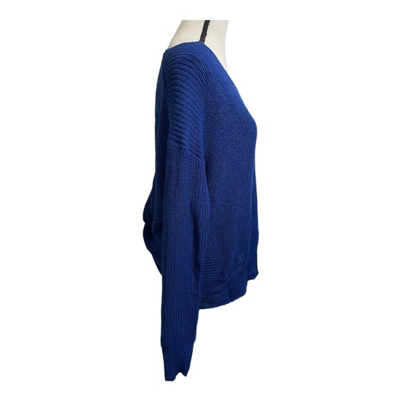 Cotton emporium relaxed knot back sweater blue knit size Large. Twisted … - Picture 5 of 10